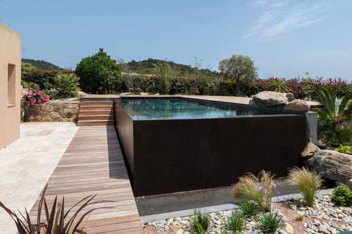 Concepteur paysagiste spécialisé jardins et bassins Corse
