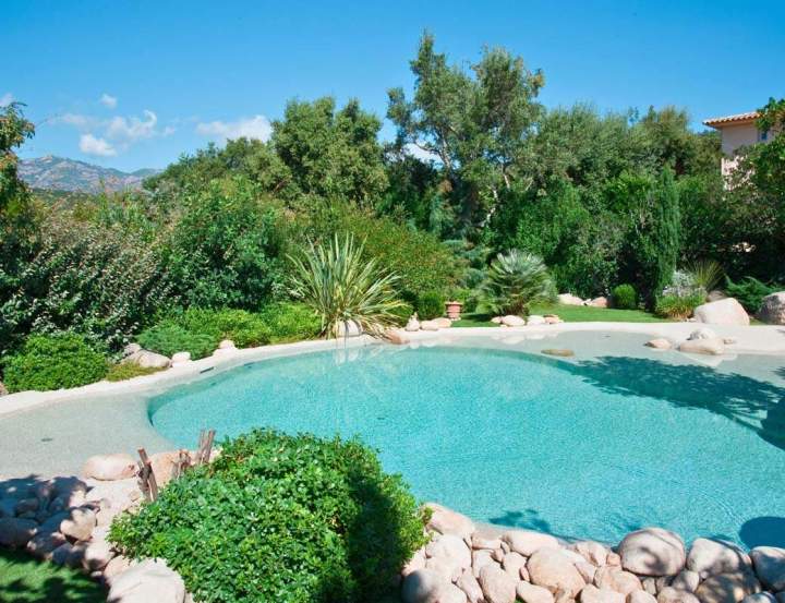 Création d’espace piscine Corse