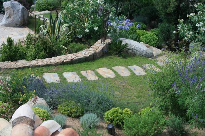 Dallage sur mesure pour jardin Corse