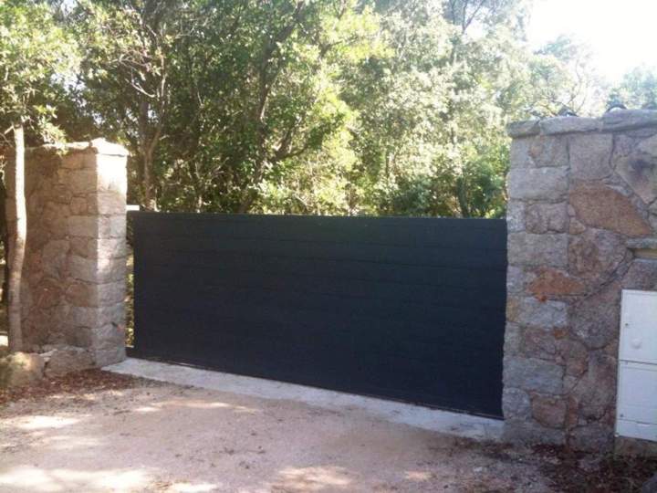 Installation de portail extérieur Corse