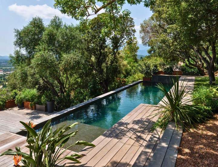 Piscine à débordement Corse
