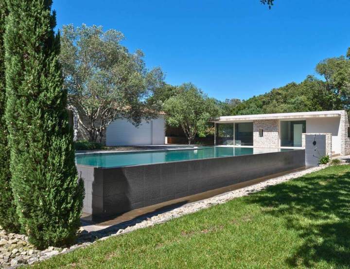 Piscine à débordement Corse