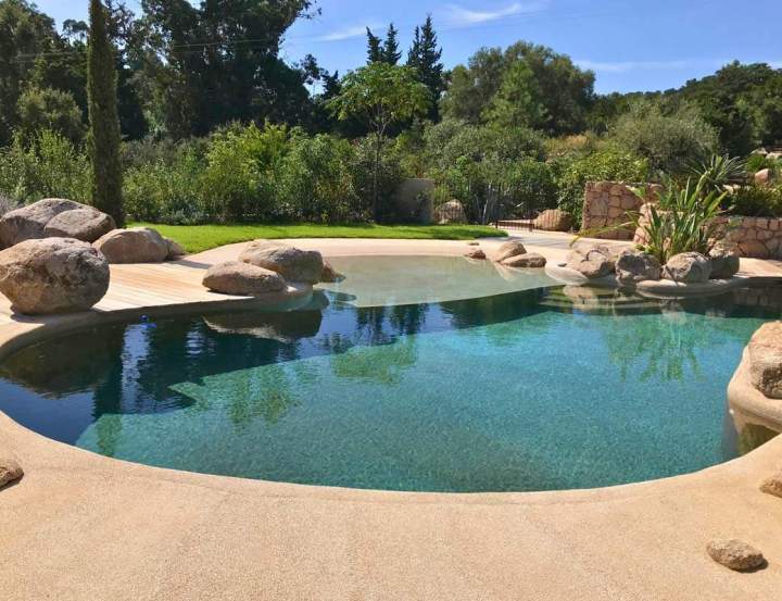 Piscine à débordement Corse