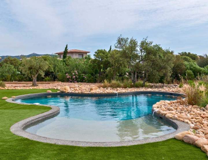 Piscine extérieure Corse