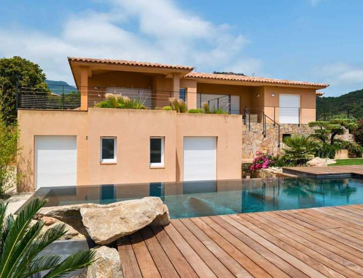 Réalisation de piscine sur mesure Corse