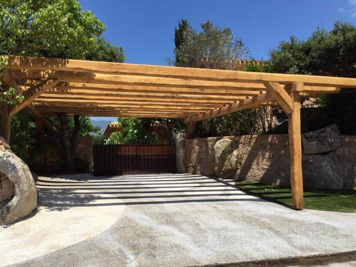 Structure tonnelle pour jardin méditerranéen